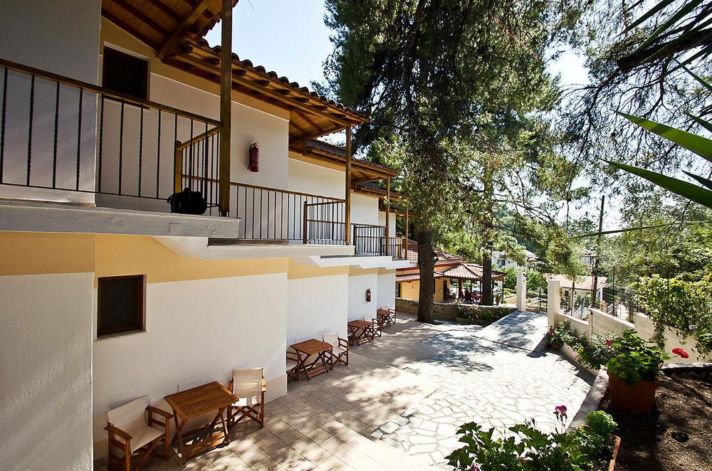 The Pine Trees Aparthotel Agnontas Buitenkant foto