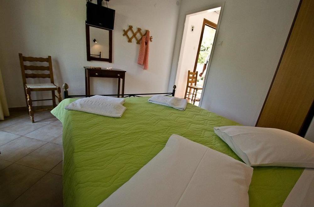 The Pine Trees Aparthotel Agnontas Buitenkant foto